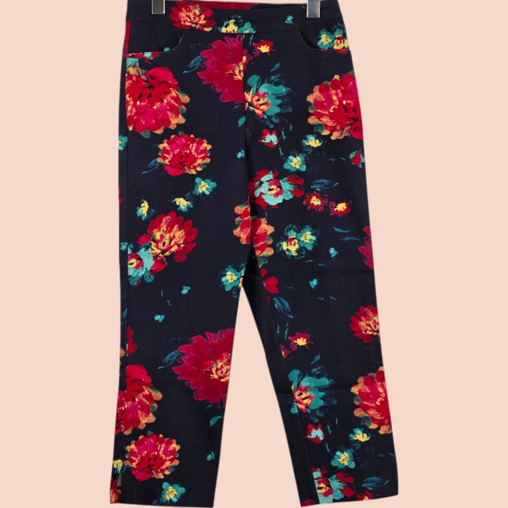Tribal Floral Pull On Capri Pants Botanical Resort Travel Size 6 NWT